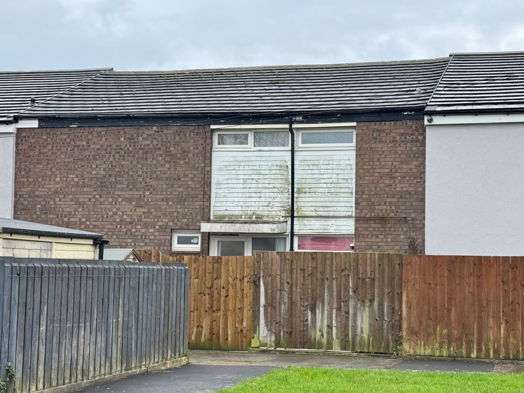Property for Auction in Hull & East Yorkshire - 27 Whitstone Close, Bransholme, Hull, East Yorkshire, HU7 4DX