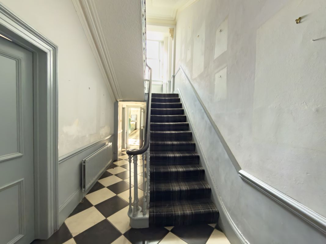 5 Thornhill Crescent, Sunderland, Tyne and Wear, SR2 7AD