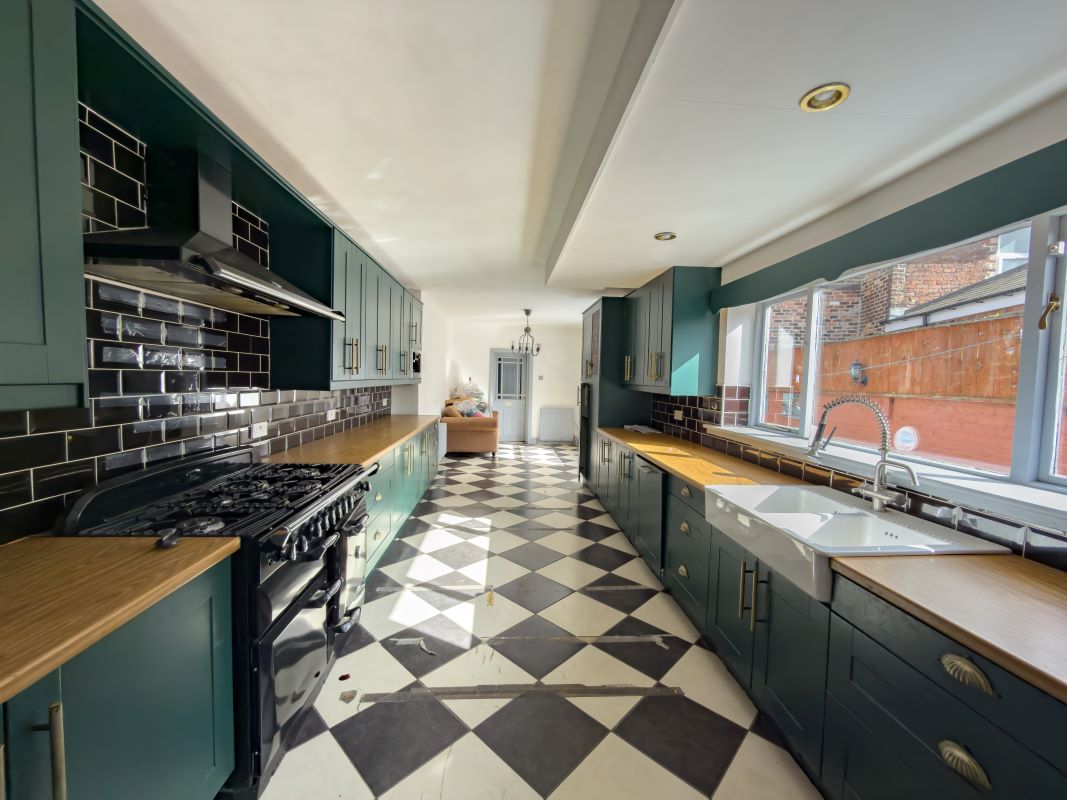 5 Thornhill Crescent, Sunderland, Tyne and Wear, SR2 7AD