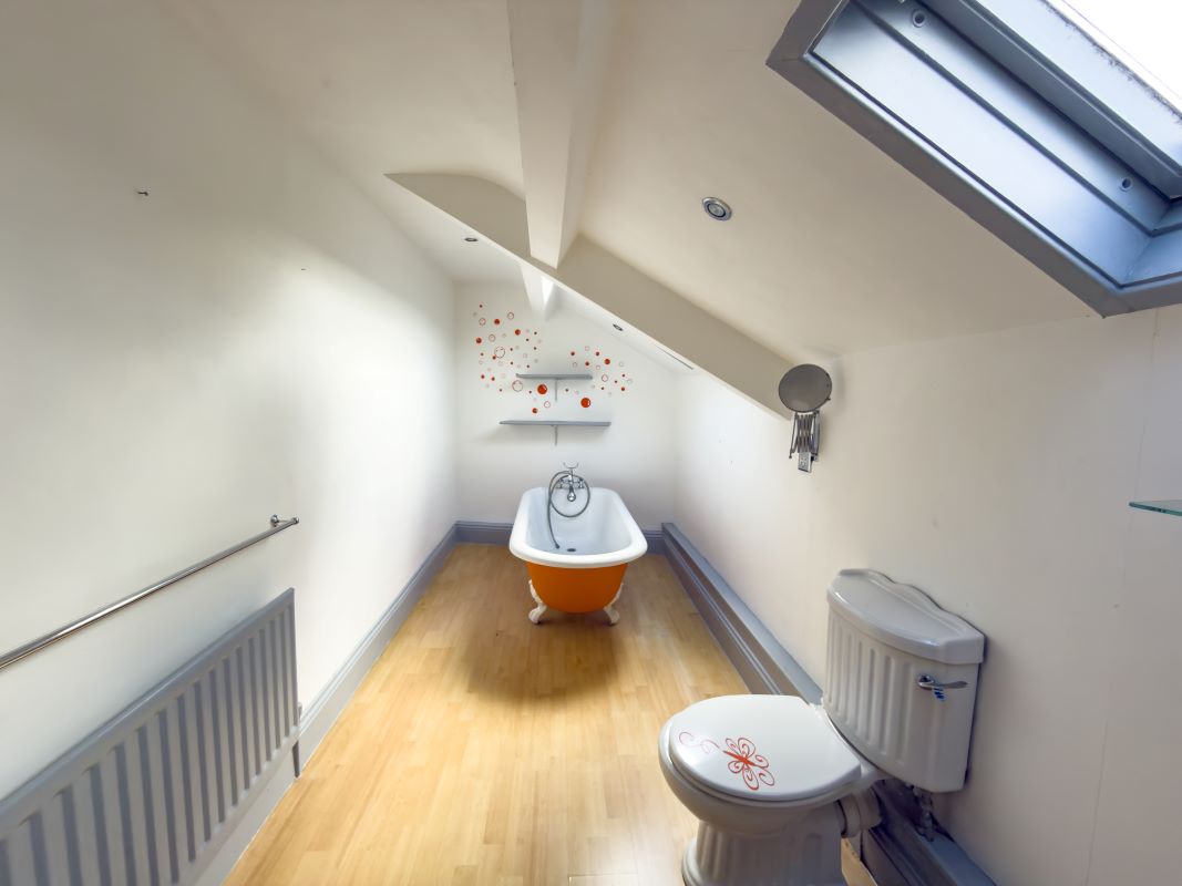 5 Thornhill Crescent, Sunderland, Tyne and Wear, SR2 7AD