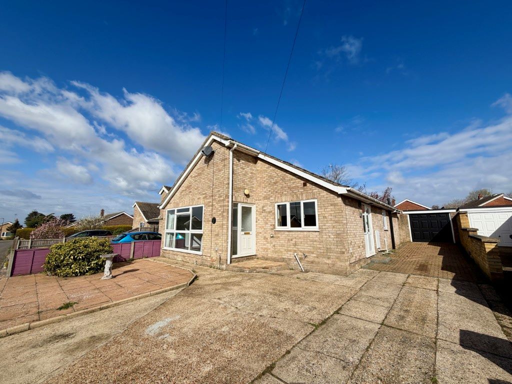 Property for Auction in East Anglia - 7 Broom Road Close Lakenheath, Brandon, Suffolk, IP27 9EQ