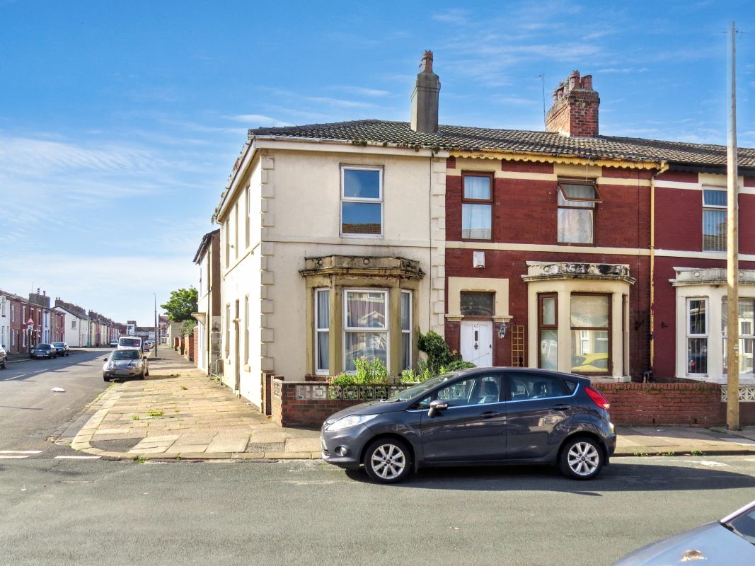 Property for Auction in Lincolnshire - 105 Poulton Street, Fleetwood, Lancashire, FY7 6LN