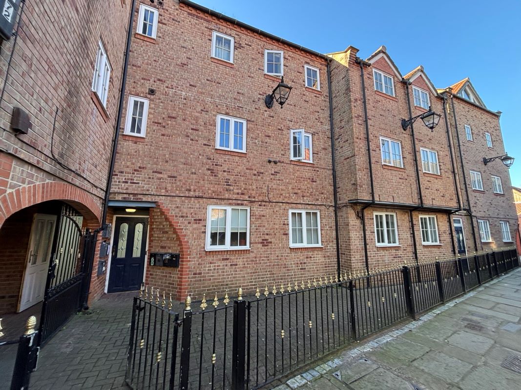 Property for Auction in North Yorkshire, Tees Valley, and extending into County Durham - 13 Howard House Clarks Yard, Darlington, County Durham, DL3 7QG