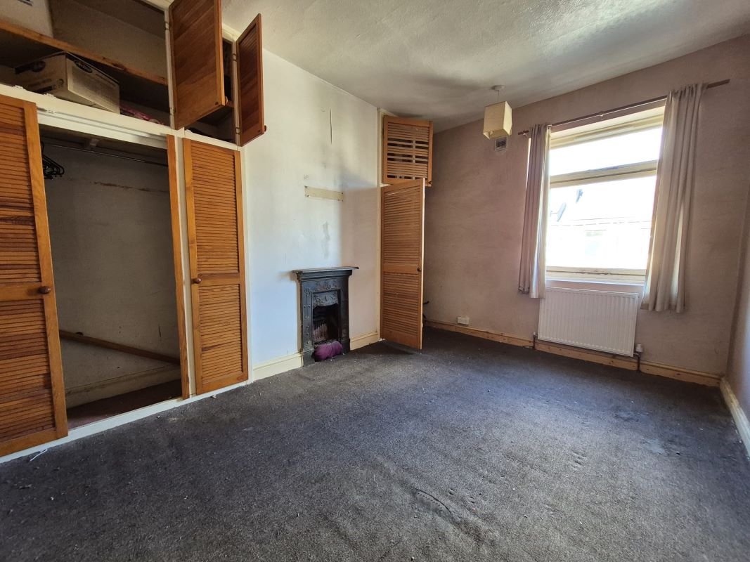 30 May Street, Huddersfield, West Yorkshire, HD4 5DG