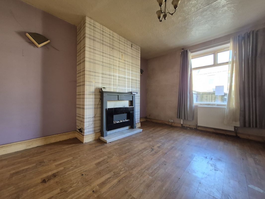 30 May Street, Huddersfield, West Yorkshire, HD4 5DG