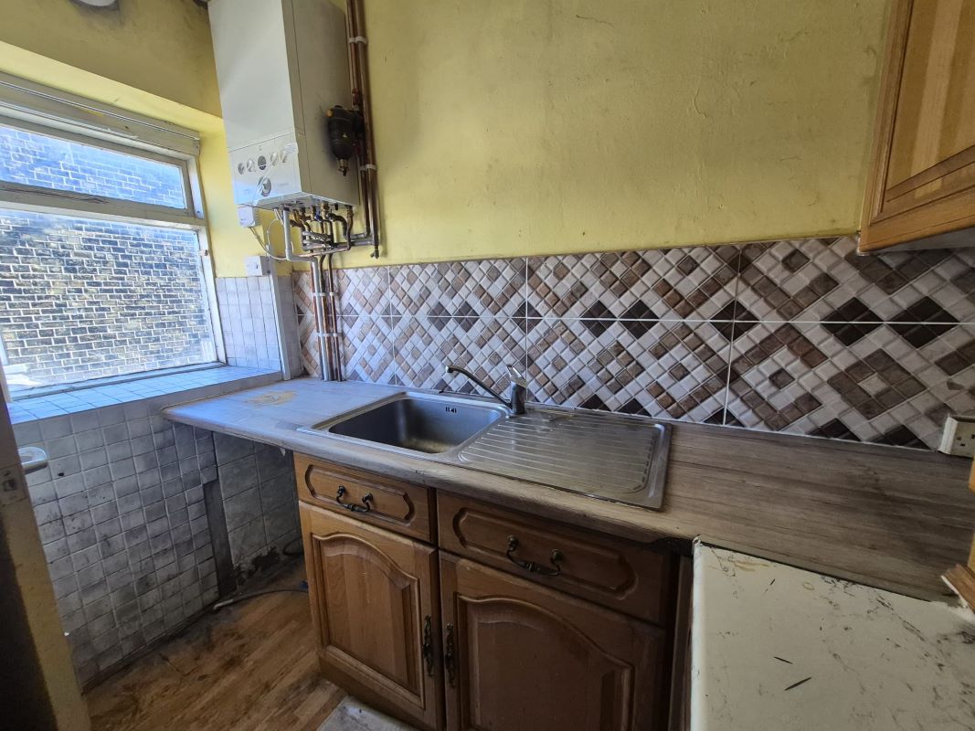 30 May Street, Huddersfield, West Yorkshire, HD4 5DG