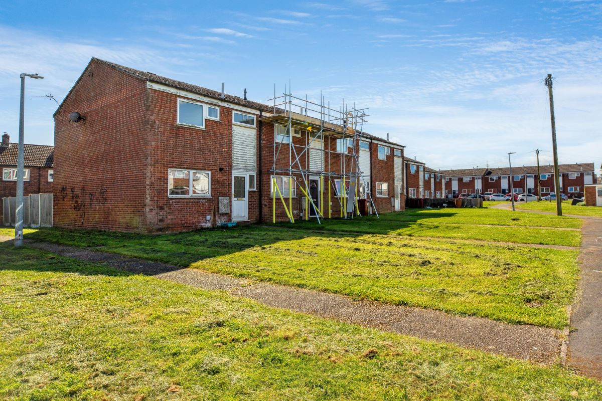 Property for Auction in Lincolnshire - 21 Hiles Avenue Winterton, Scunthorpe, South Humberside, DN15 9XY