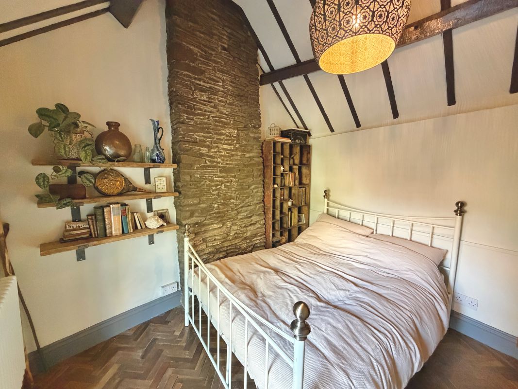 Cellarman Cottage Frenchay Hill, Bristol, Avon, BS16 1LU