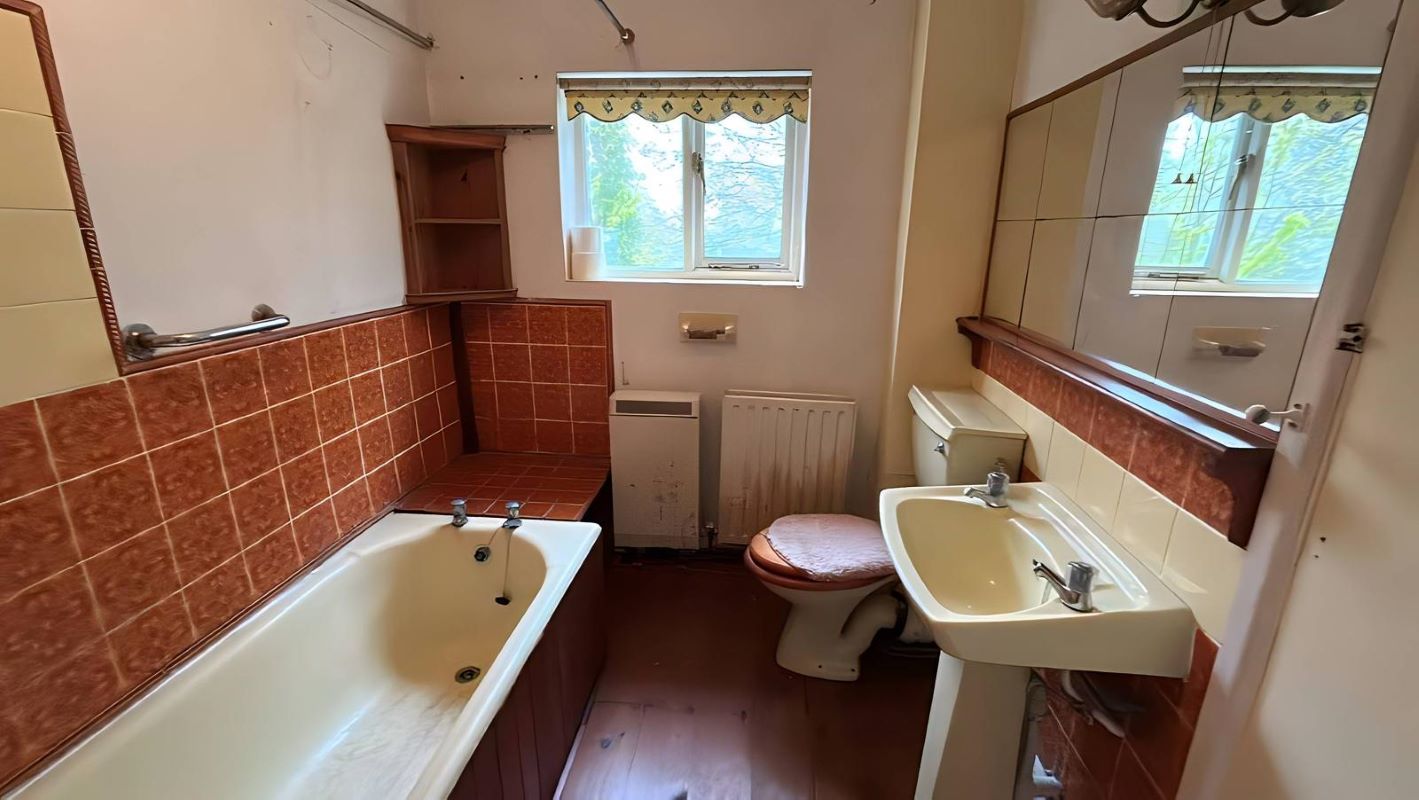 Lower Crane Farm Cottage Crane, Camborne, Cornwall, TR14 7PX