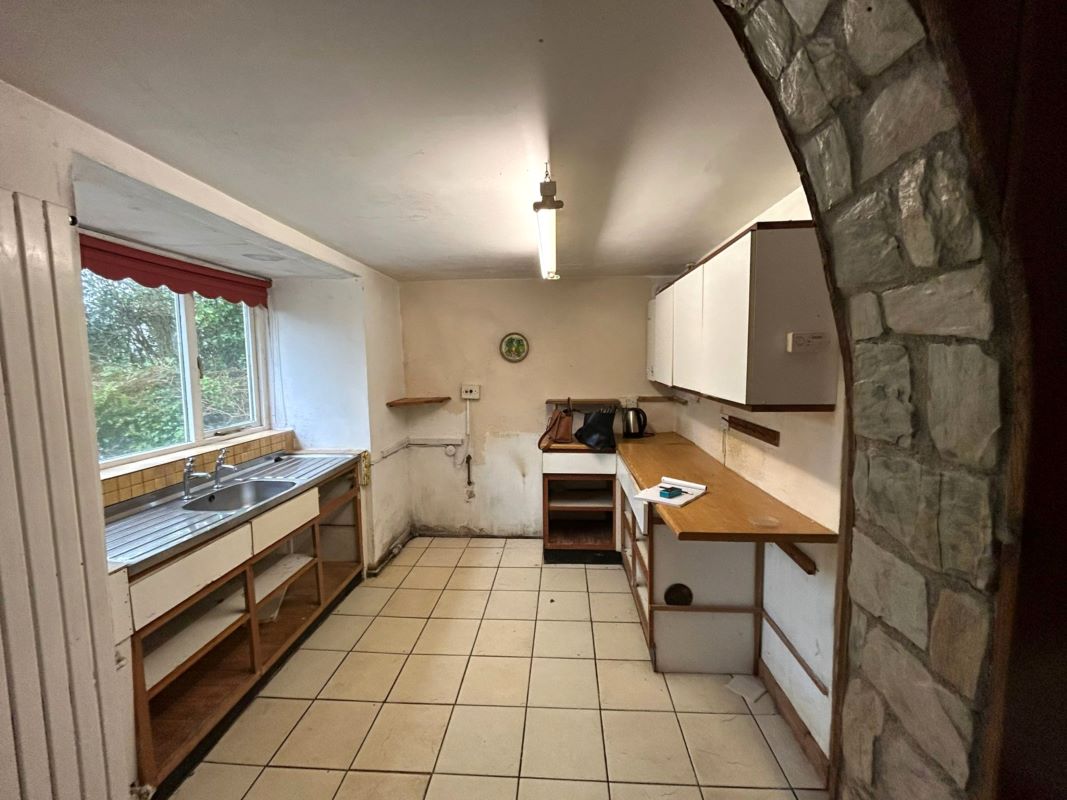 Lower Crane Farm Cottage Crane, Camborne, Cornwall, TR14 7PX