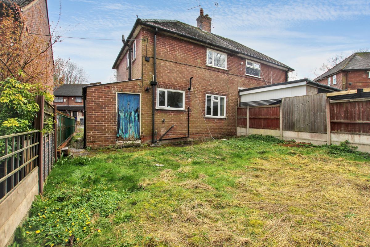 13 Droitwich Close, Newcastle, Staffordshire, ST5 6RA