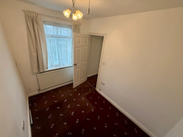 8 Gordon Gardens, Edgware, Middlesex, HA8 5HG