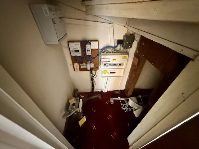 8 Gordon Gardens, Edgware, Middlesex, HA8 5HG