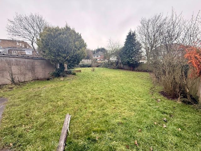 8 Gordon Gardens, Edgware, Middlesex, HA8 5HG