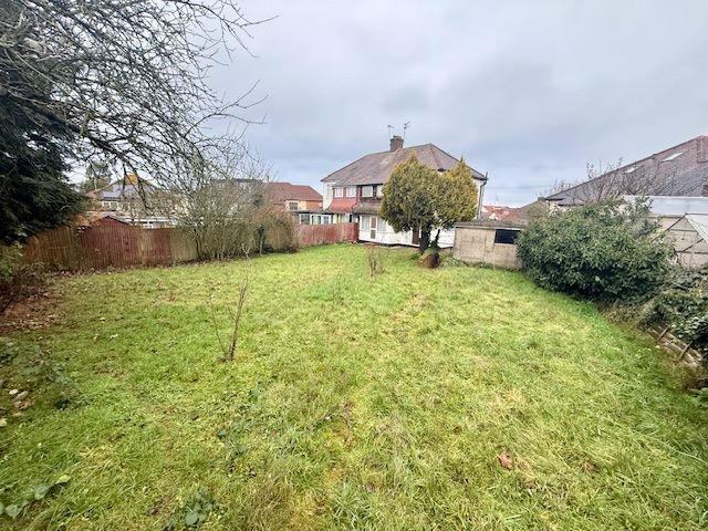 8 Gordon Gardens, Edgware, Middlesex, HA8 5HG