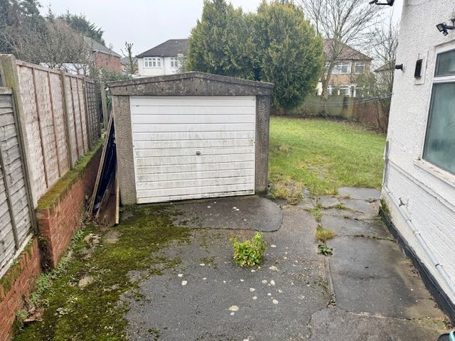 8 Gordon Gardens, Edgware, Middlesex, HA8 5HG