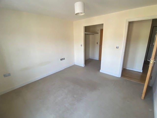 64 Middle Village, Haywards Heath, West Sussex, RH16 4GH