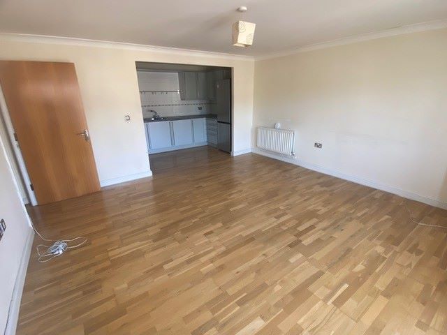 64 Middle Village, Haywards Heath, West Sussex, RH16 4GH