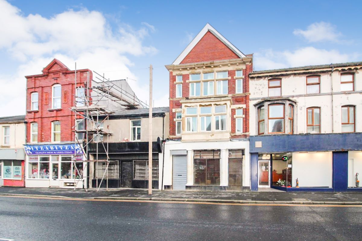 Property for Auction in Lincolnshire - Flat 6 Rear of 72 Bond Street, Blackpool, Lancashire, FY4 1BW