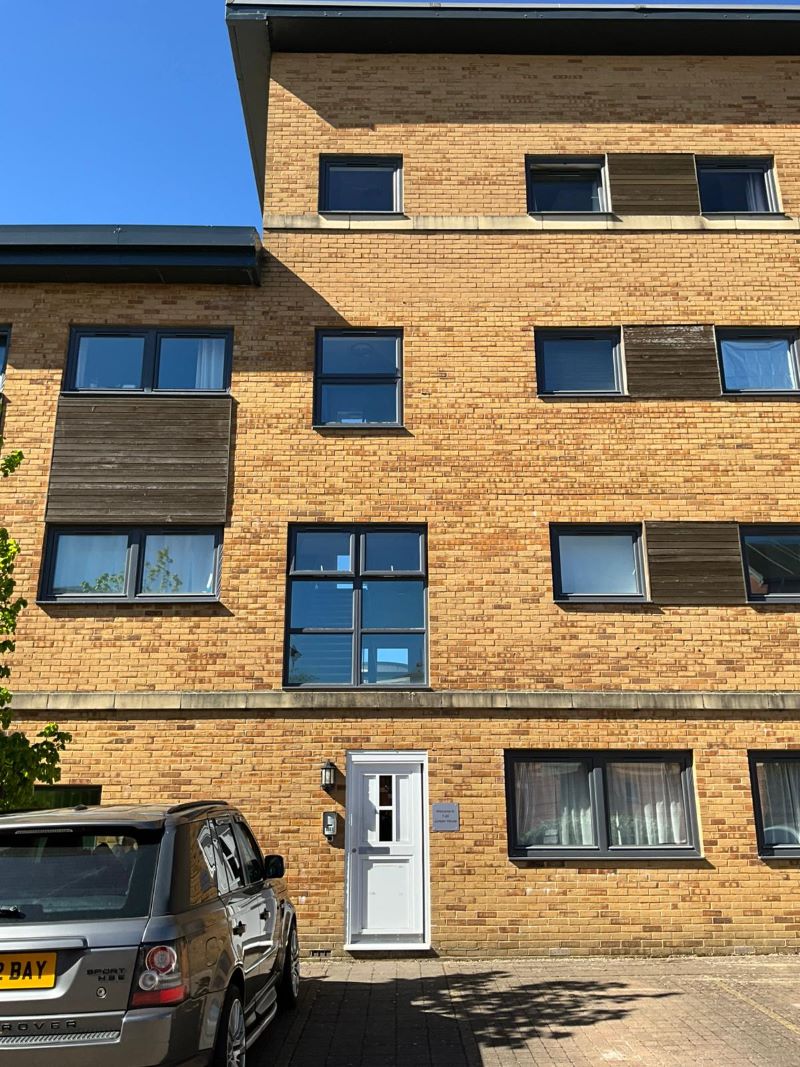 Property for Auction in South West - 6 Juniper House 35 Pasteur Drive, Swindon, Wiltshire, SN1 4GJ