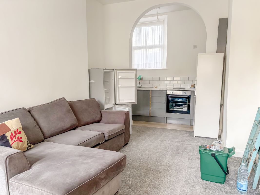 Flat 8 Brotherhood Hall, Launceston, Cornwall, PL15 8BJ