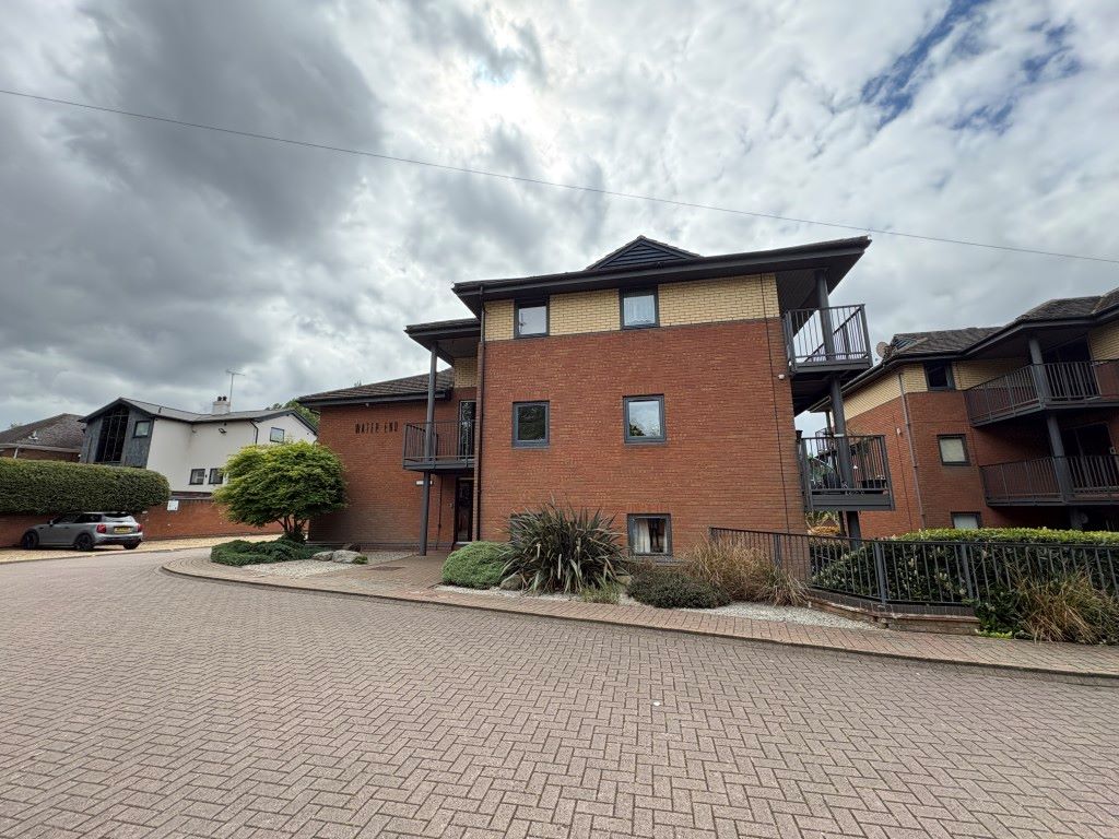 Property for Auction in East Anglia - 21 Water End Thorpe Meadows, Peterborough, Cambridgeshire, PE3 6GQ