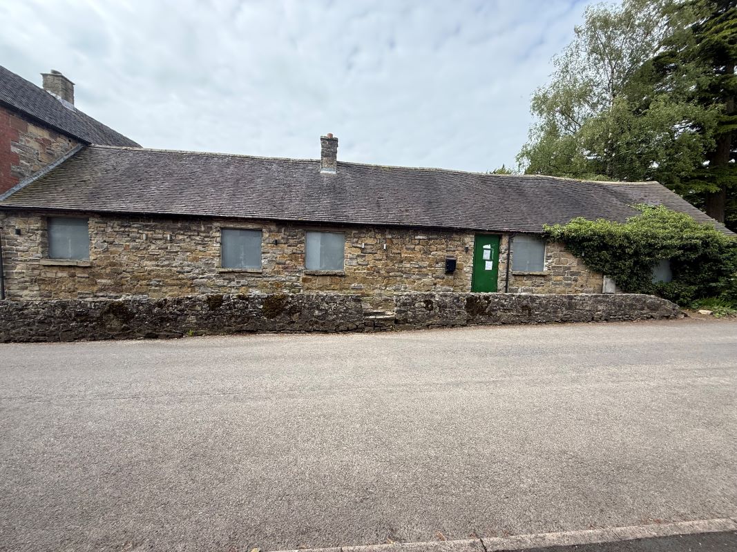 Property for Auction in Nottinghamshire & Derby - Barnsdale Hognaston, Ashbourne, Derbyshire, DE6 1PR