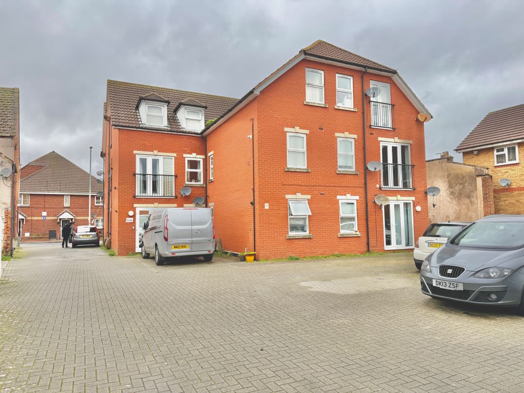 4 Bishops Place Church Street, Highbridge, Somerset, TA9 3EB