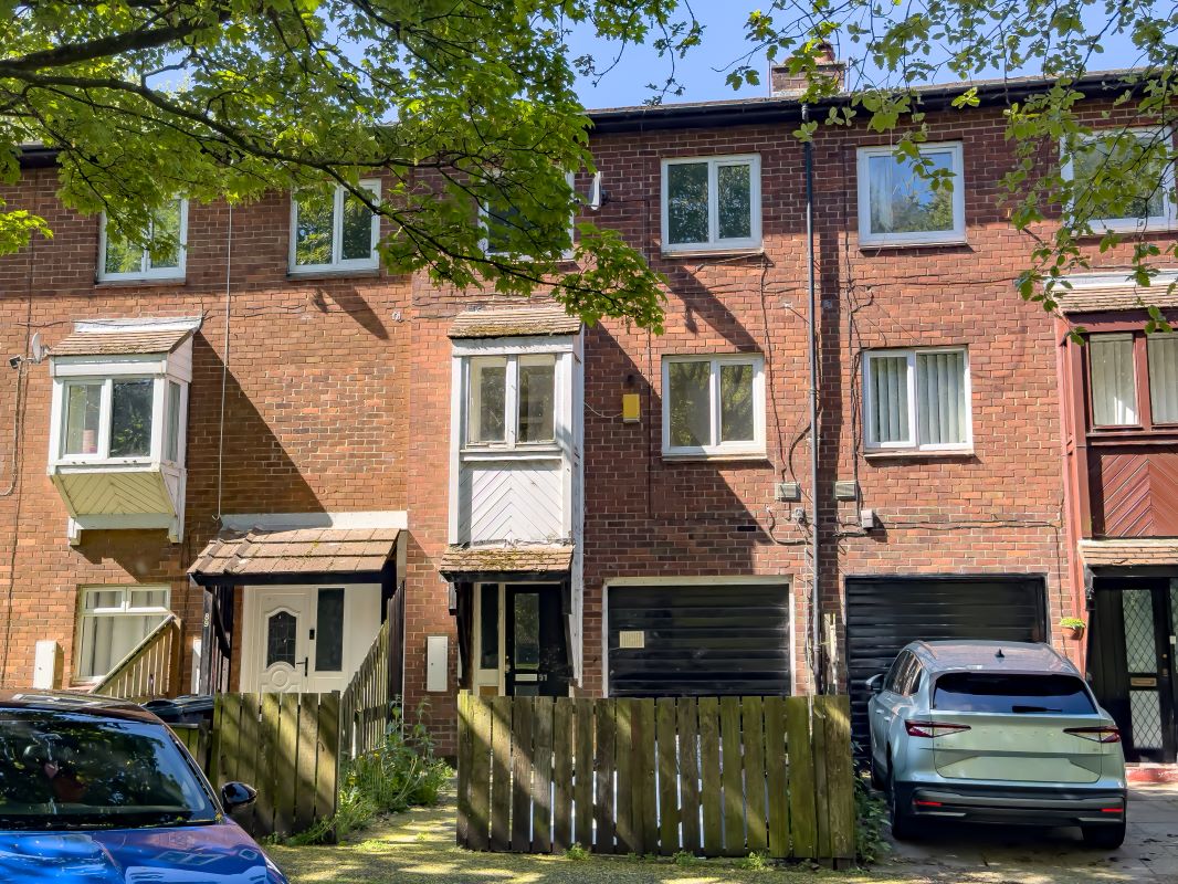 Property for Auction in South Yorkshire - 91 Saxon Way, Jarrow, Tyne And Wear, NE32 3PZ