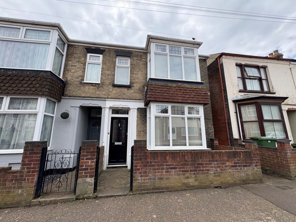 Property for Auction in East Anglia - 8 Cross Road Gorleston, Great Yarmouth, Norfolk, NR31 6LQ