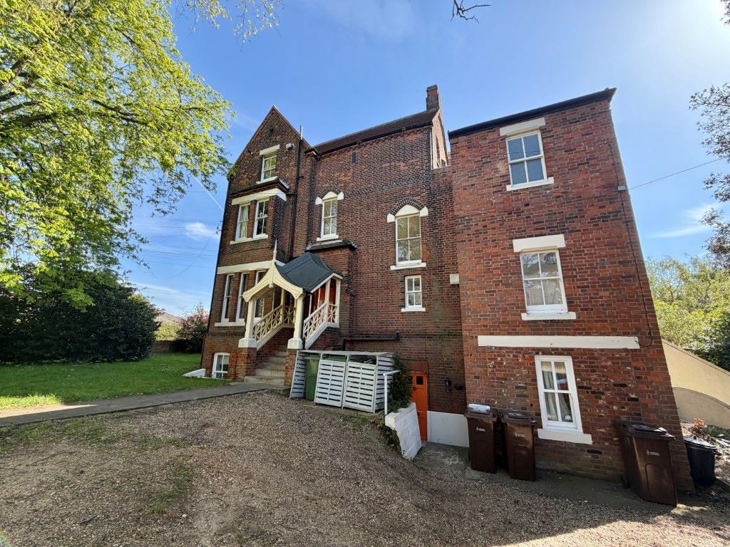 Property for Auction in East Anglia - Flat 5 2 Victoria Road, Colchester, Essex, CO3 3NT