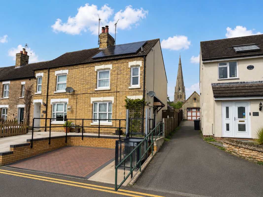 Property for Auction in National - 18 Manor Street Raunds, Wellingborough, Northamptonshire, NN9 6JW
