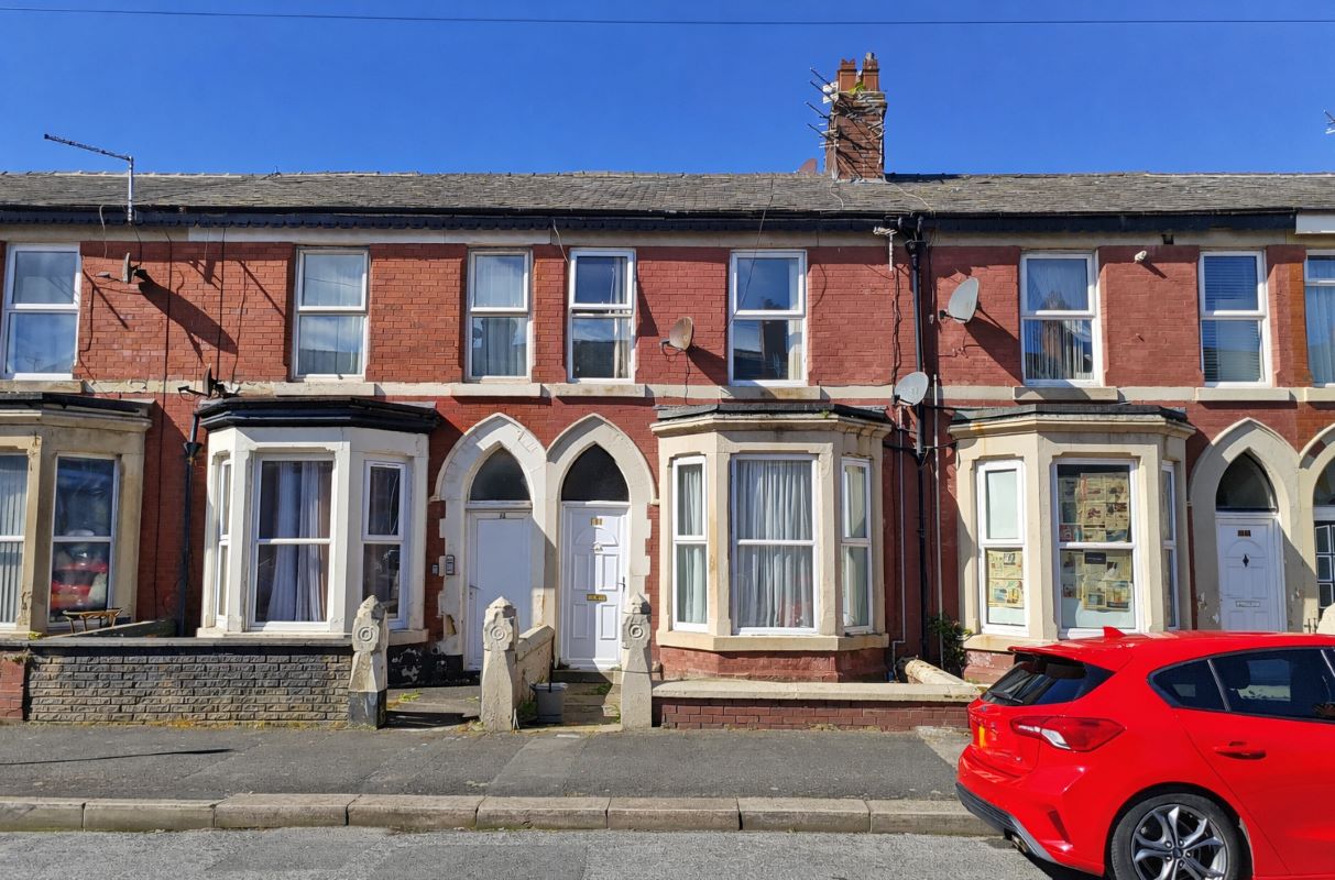 Property for Auction in South Yorkshire - Flats 1 & 2 37 Regent Road, Blackpool, Lancashire, FY1 4NB