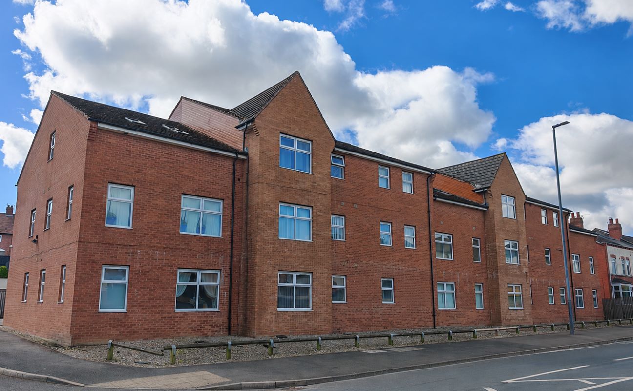 Property for Auction in London - 8 James Court, Hemsworth, Pontefract, West Yorkshire, WF9 4NZ