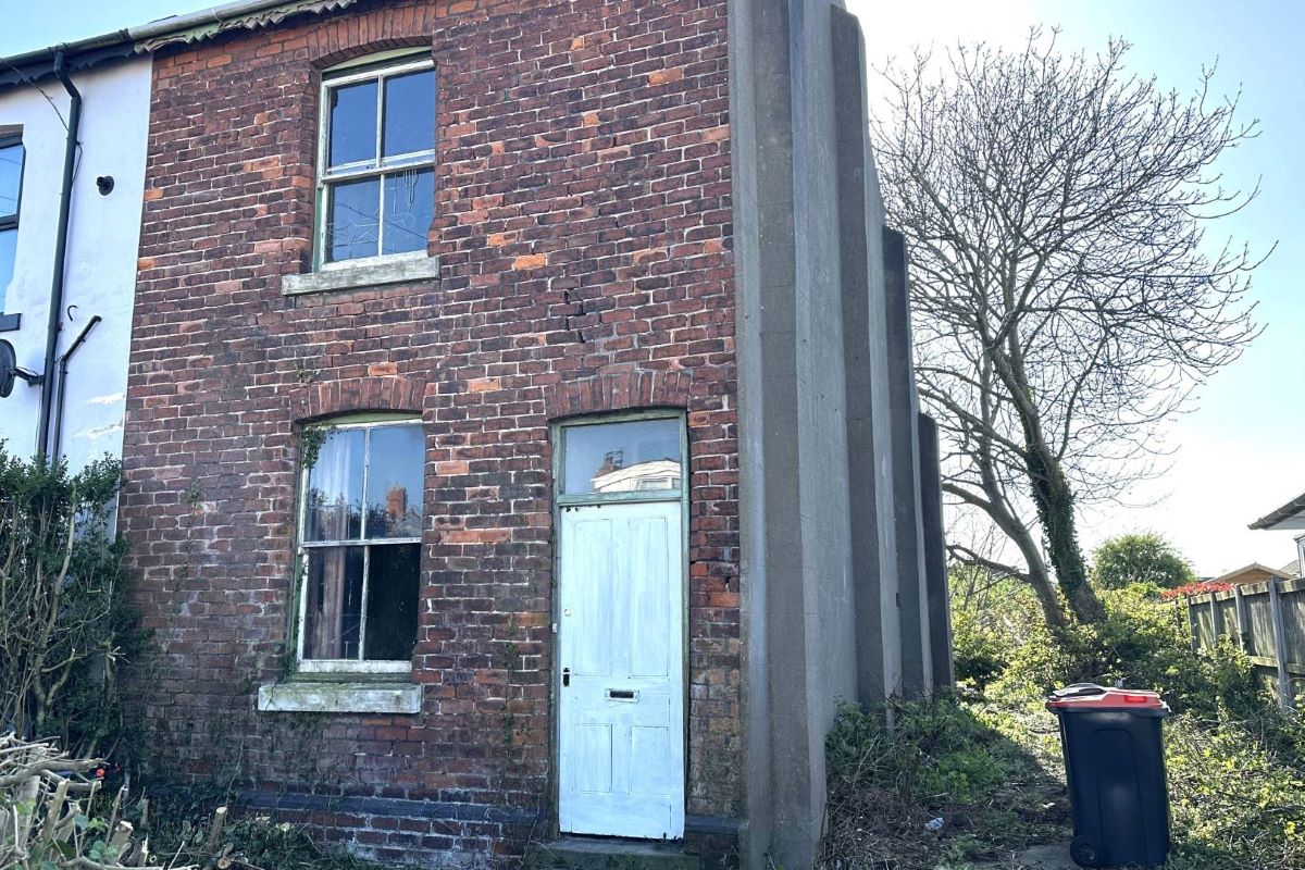 Property for Auction in Lincolnshire - 34 Marsh Road, Thornton-Cleveleys, Lancashire, FY5 2SF