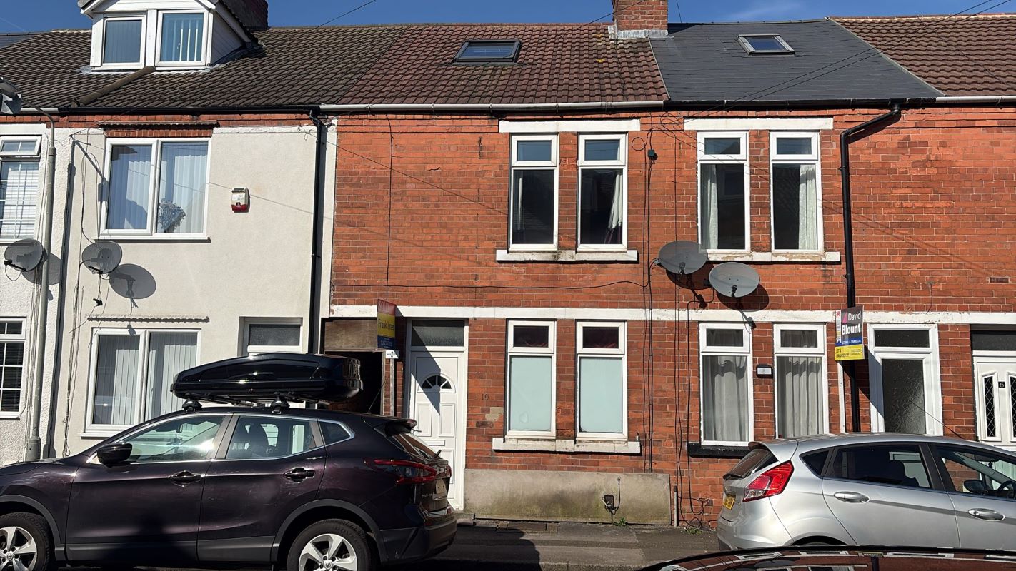 Property for Auction in South Yorkshire - 10 Morley Street, Sutton-In-Ashfield, Nottinghamshire, NG17 4ED