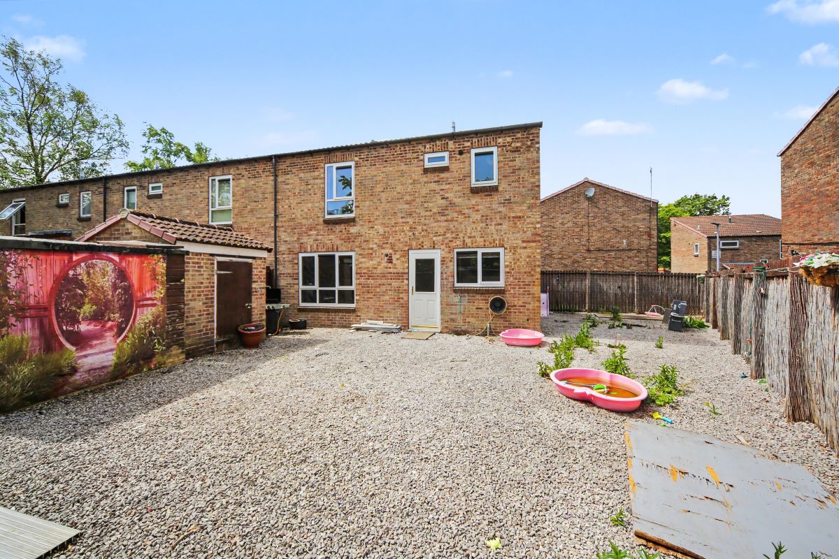Property for Auction in Lincolnshire - 94 Great Meadow, Chorley, Lancashire, PR7 1TB