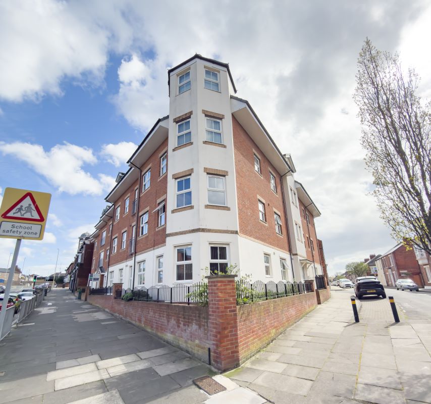 Property for Auction in North East - 28. Rekendyke Mews Laygate, South Shields, Tyne And Wear, NE33 4JN