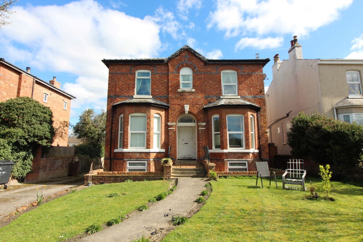 Property for Auction in North West - 7 Leyland Mansions 18 Leyland Road, Southport, Merseyside, PR9 9JQ