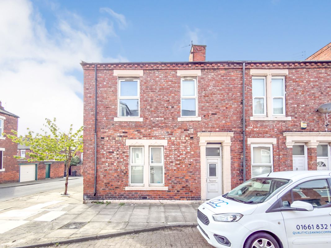 Property for Auction in Lincolnshire - 138 Eglesfield Road, South Shields, Tyne And Wear, NE33 5PU
