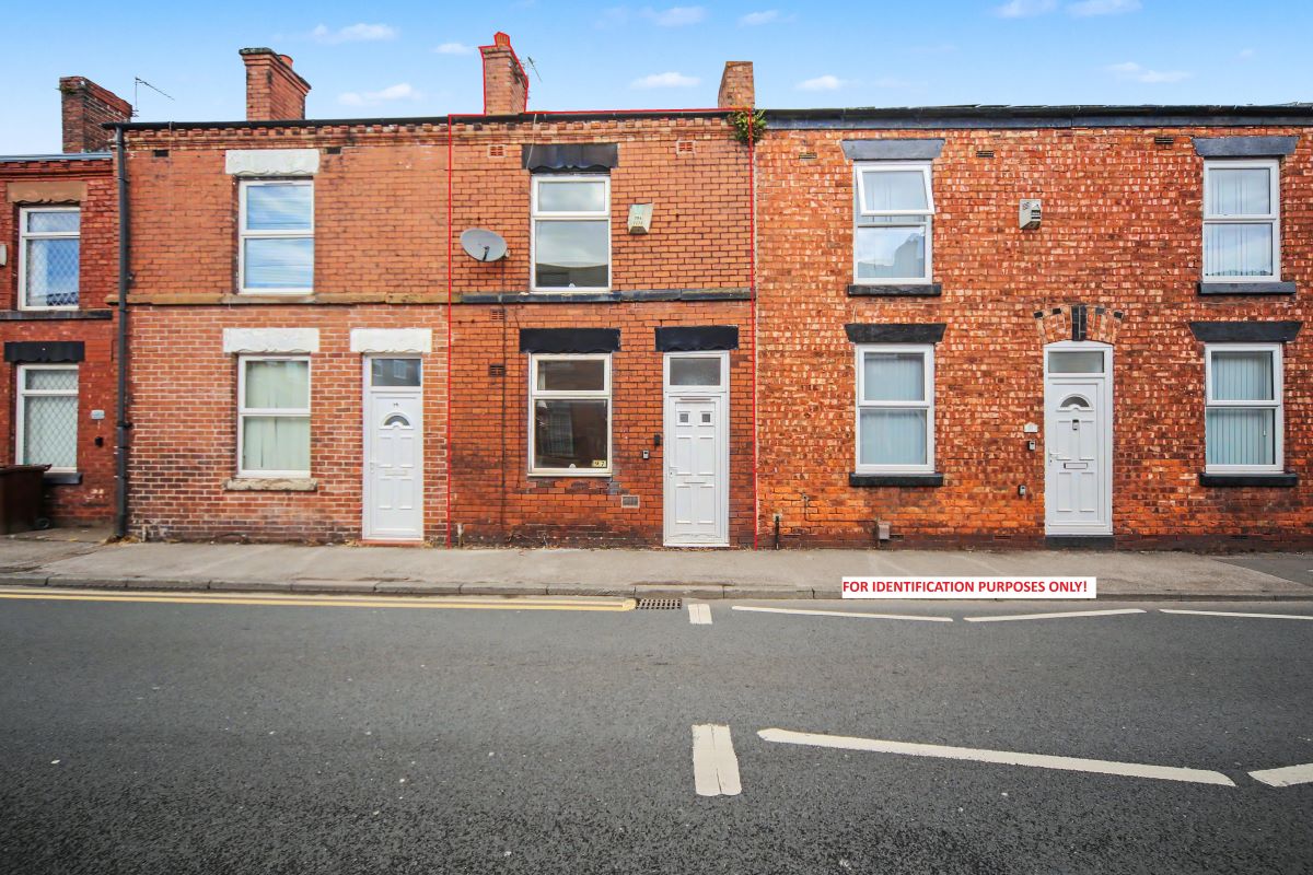 Property for Auction in Lincolnshire - 97 Mealhouse Lane Atherton, Manchester, Lancashire, M46 0FF
