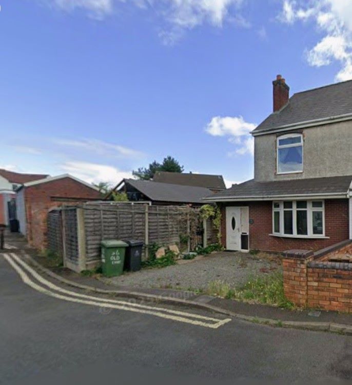Property for Auction in Nottinghamshire & Derby - 36 Old Lane, Walsall, West Midlands, WS3 2DD