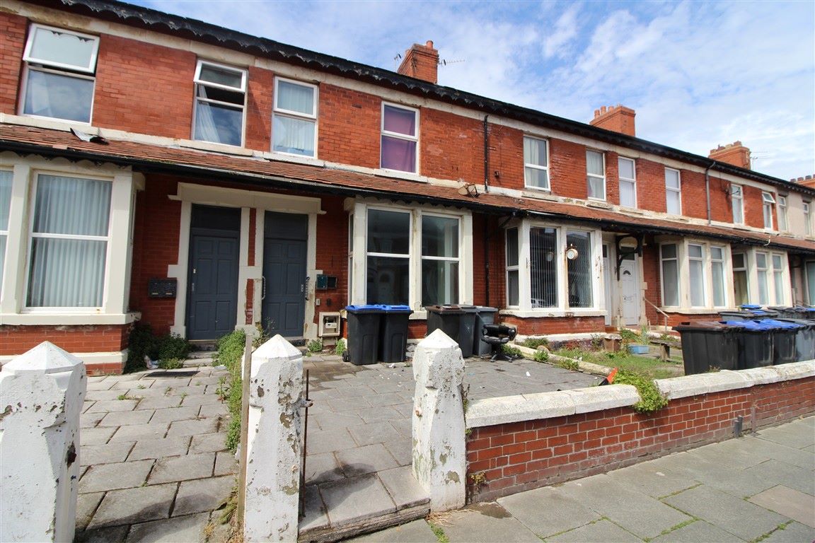 Property for Auction in North West - Ground Floor Flat, Ground Floor Flat 4 Ashburton Road, Blackpool, Lancashire, FY1 2PE