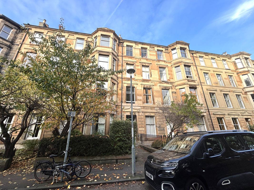 Property for Auction in Nottinghamshire & Derby - 4/6 Lonsdale Terrace, Edinburgh, Midlothian, EH3 9HN