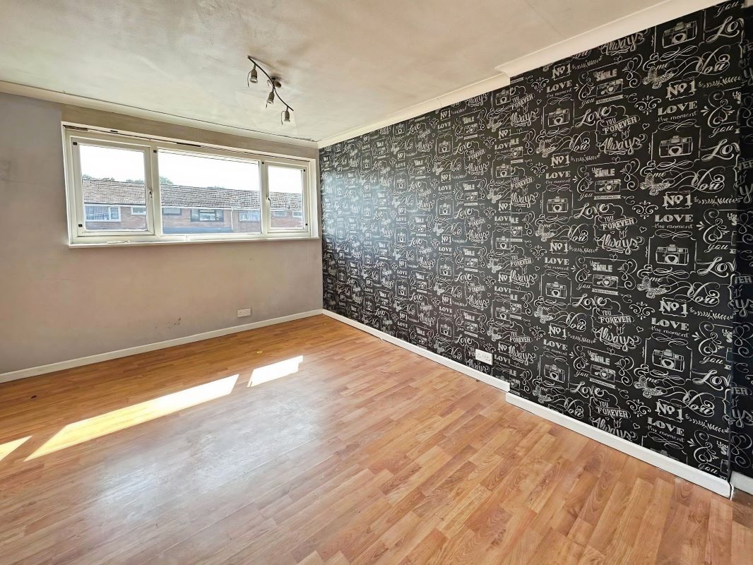 76 Mallard Avenue Whittleford, Nuneaton, Warwickshire, CV10 9LW