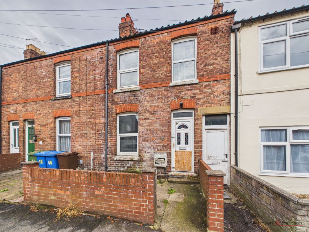 Property for Auction in Hull & East Yorkshire - 44 St. Johns Walk, Bridlington, East Yorkshire, YO16 4HJ