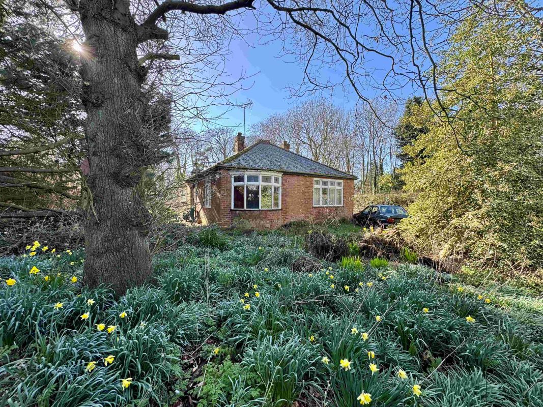 Property for Auction in Hull & East Yorkshire - Clover Garth, Taylor Lane, Holmpton, Withernsea, East Yorkshire, HU19 2QZ