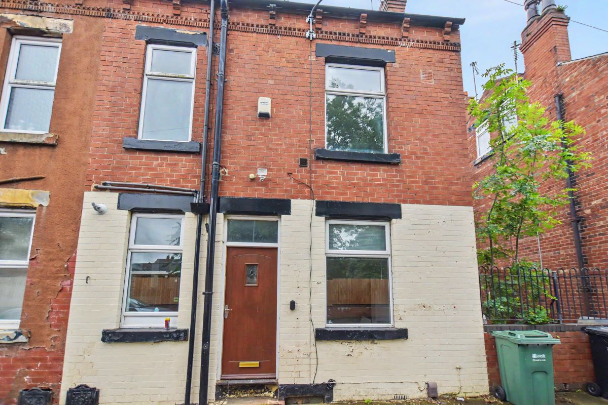 Property for Auction in West Yorkshire - 11 Harlech Mount, Leeds, West Yorkshire, LS11 7DW