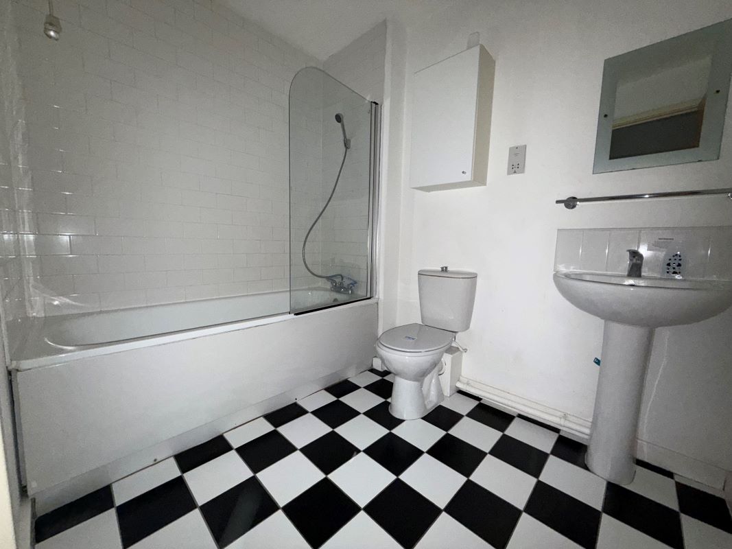 Apartment 38 Park West, Nottingham, Nottinghamshire, NG7 1LU