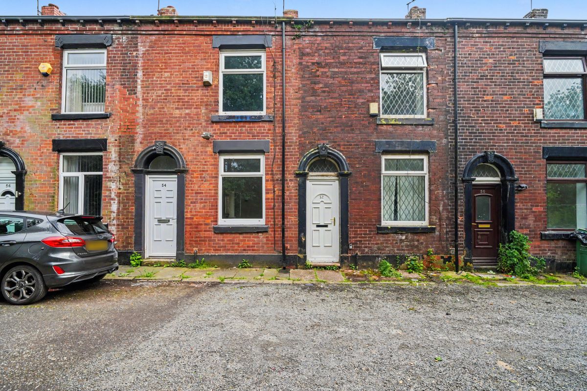 Property for Auction in Cheshire, Staffordshire & Shropshire - 52 Newbreak Street, Oldham, Lancashire, OL4 2EB